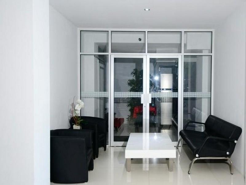 Oyo 1318 Hotel Prince Boulevard Manado Exterior photo